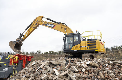 The new SANY SY215C impresses at Midlands Landfill